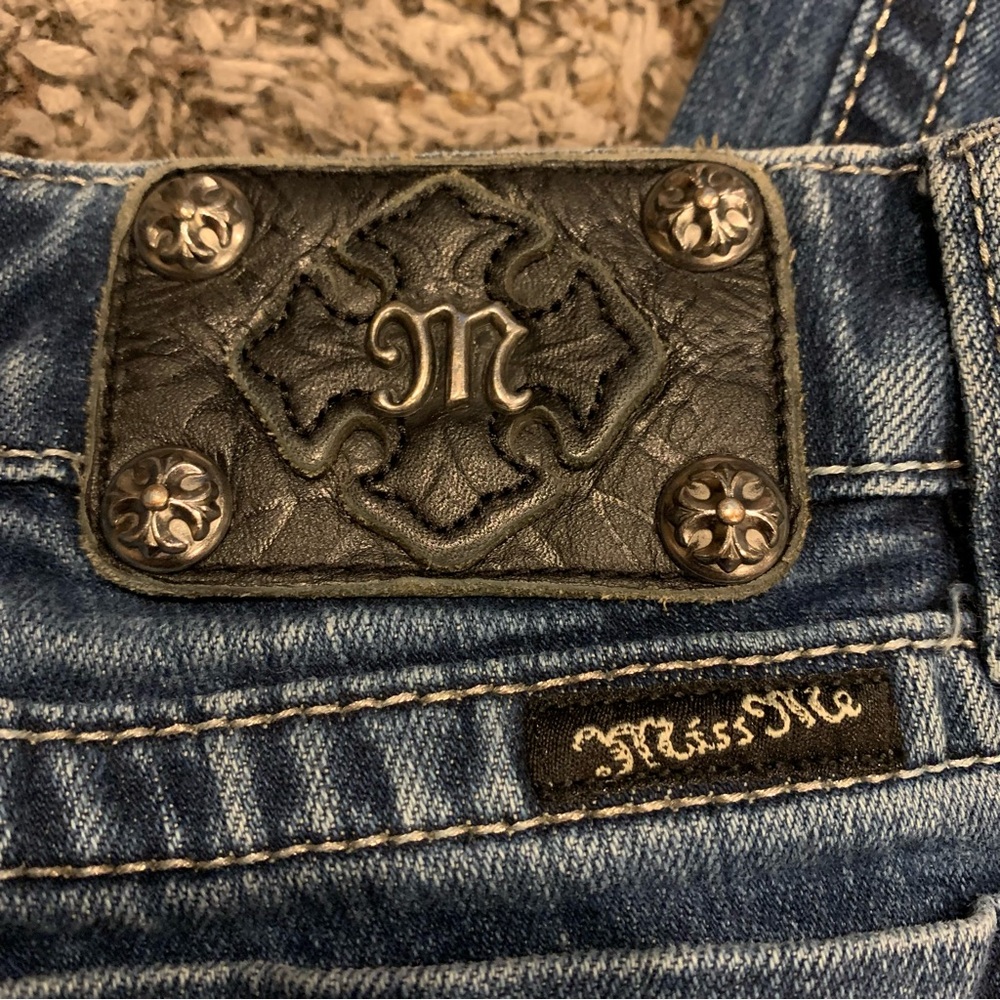 Women’s Miss Me Jeans - Picture 4 of 10